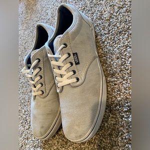 Woman’s Vans size 8
